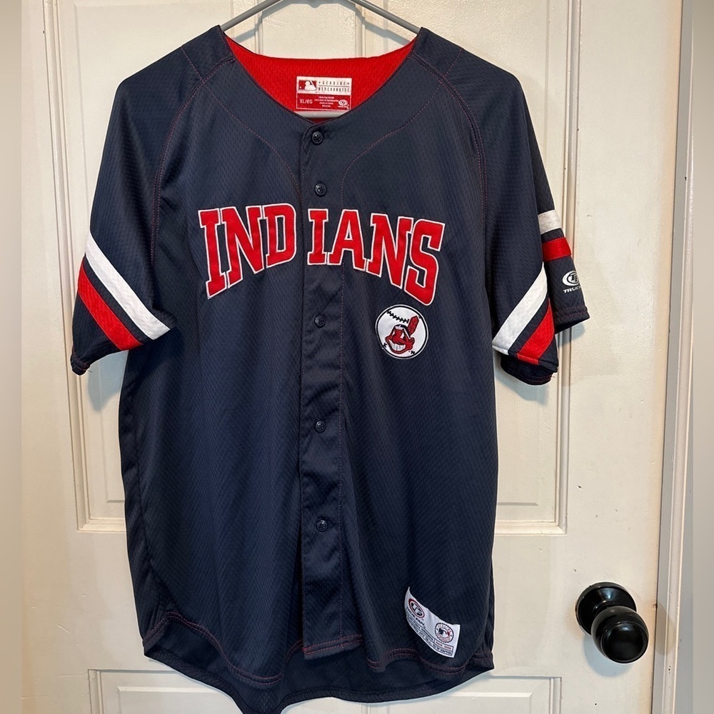 True‎ Fan Cleveland Indians jersey size XLARGE Youth